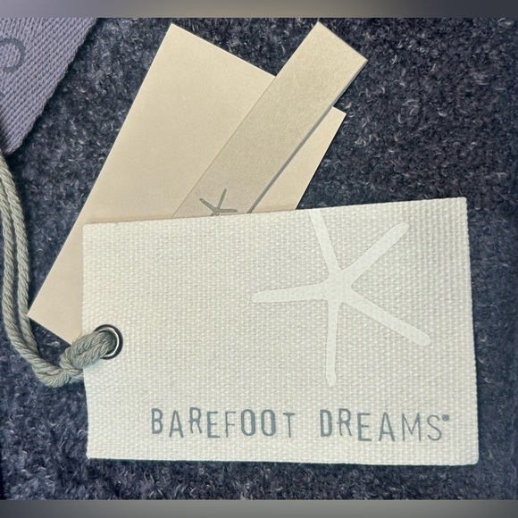 NWT Barefoot Dreams Soft CozyChic Reversible Scarf in Deep Sea Blue Indigo, OS. - Picture 7 of 10